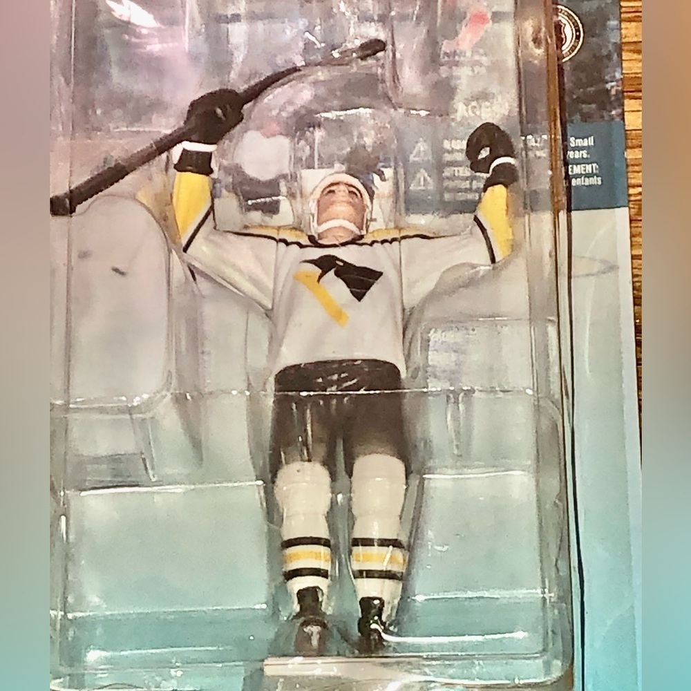 Nhl 1999 Starting Lineup Jaromir Jagr Figure​​​​​ - Picture 2 of 3